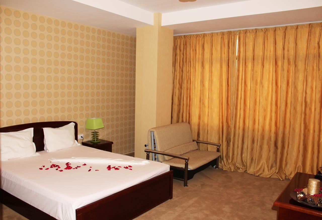 Hotel Cristal Navodari Bilik gambar