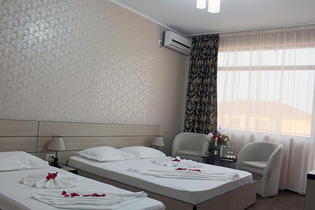Hotel Cristal Navodari Bilik gambar